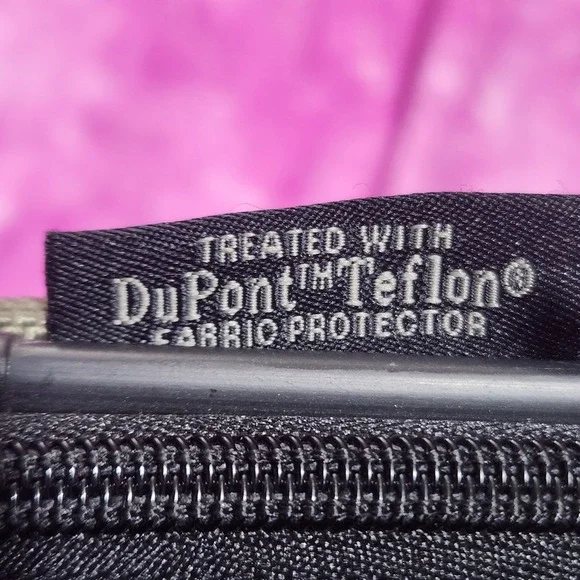 Travelpro Walkabout Lite 22 Inch Rolling Carry On Expandable Teflon Suitcase - Picture 12 of 16